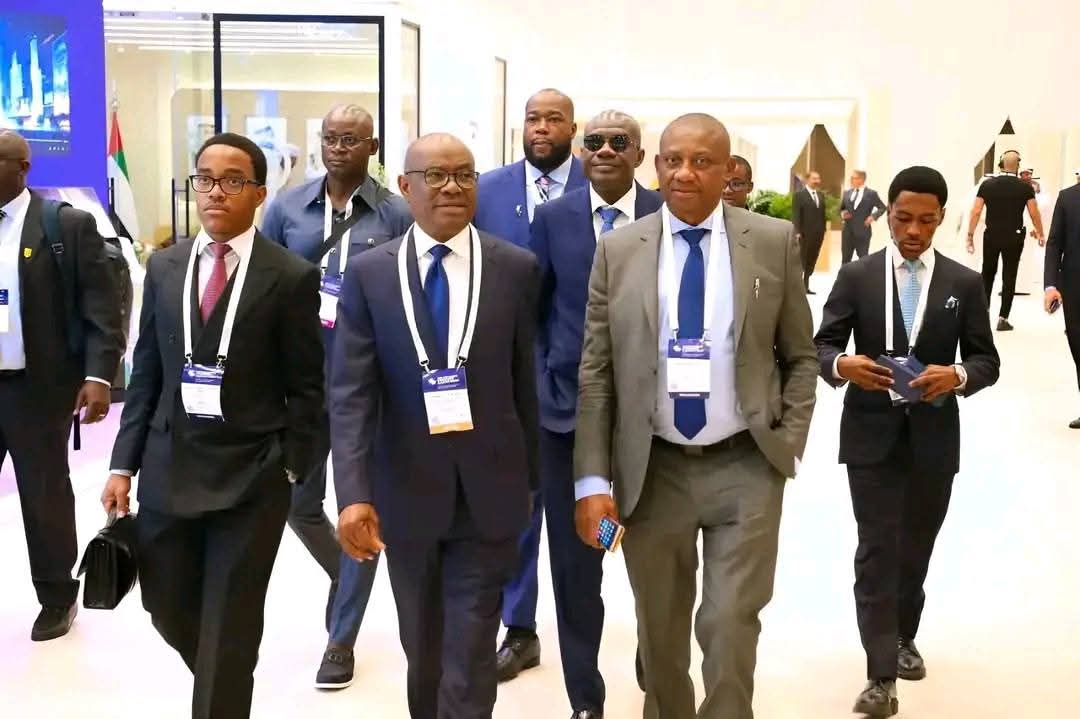 Image of Nyesom Wike, sons and delegates at dubai